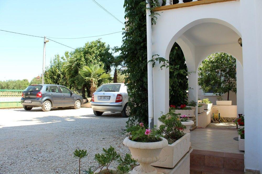Villa Vilma Sukosan Exterior photo